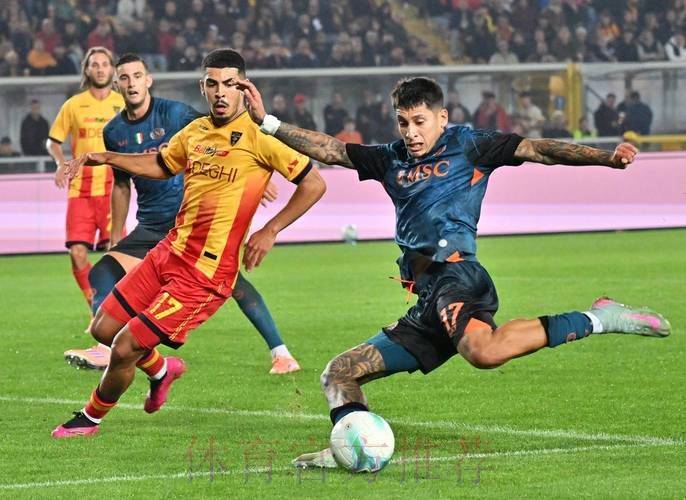 罗马诺:那不勒斯50万欧签莱切边锋路易斯-哈萨 罗马诺:那不勒斯50万欧签莱切边锋路易斯-哈萨